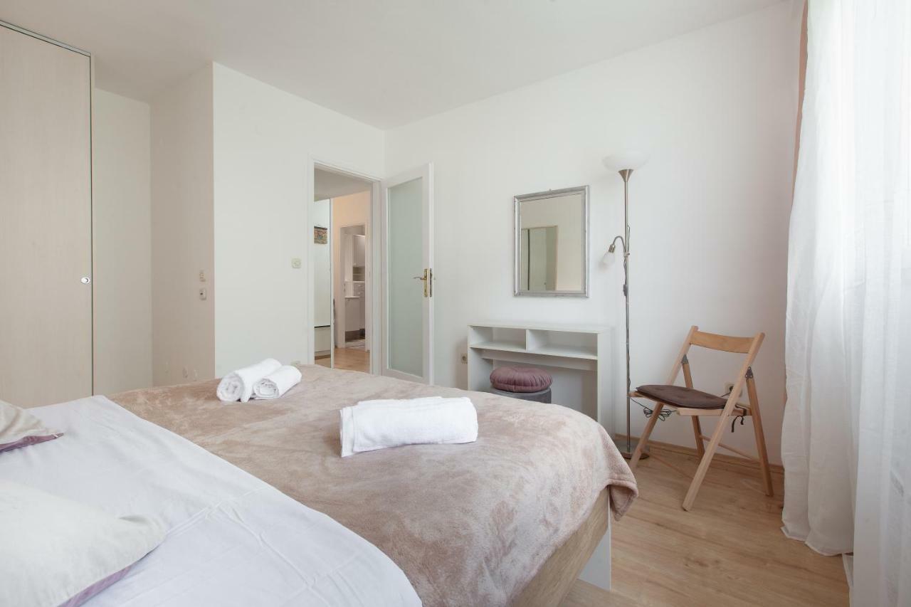 Apartment Gabriella มาคาร์สกา ภายนอก รูปภาพ